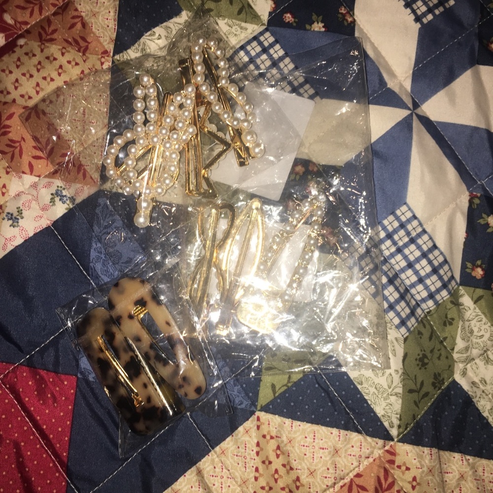 Hair clips